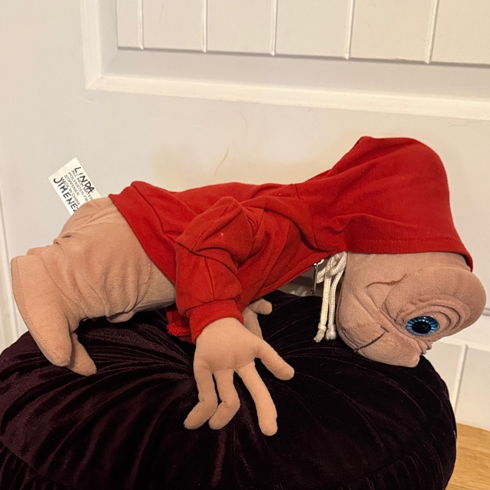 Plush Reptile Figure in Red Hoodie - Licensed Movie Plush - Picture 7 of 9